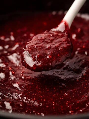 Christmas Cranberry-Strawberry Spice Jam Recipe
