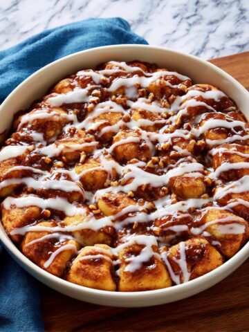 Easy 2-Ingredient Cinnamon Roll Bake