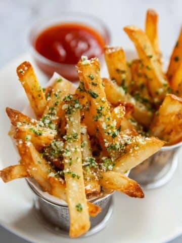 Crispy Garlic Parmesan Fries Recipe