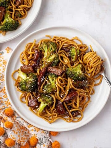 Beef and Broccoli Lo Mein Noodles Recipe