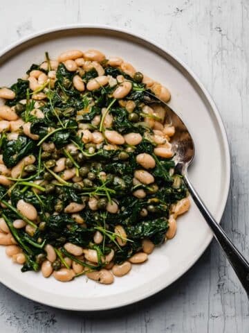 10-Minute Sautéed Garlic Spinach and White Beans Recipe