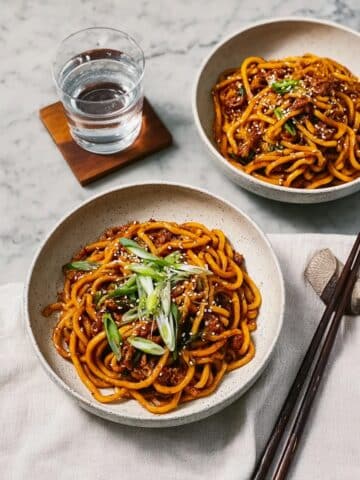 Slow Cooker Honey Garlic Chicken Noodles Recipe