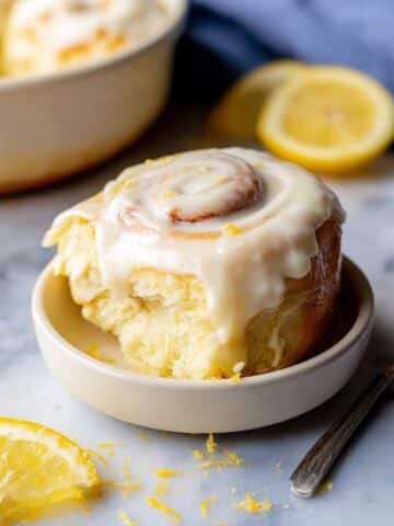 The Best Fluffy Lemon Sweet Rolls Recipe
