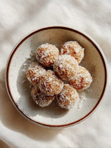 Sesame–Date Crystal Bites Recipe