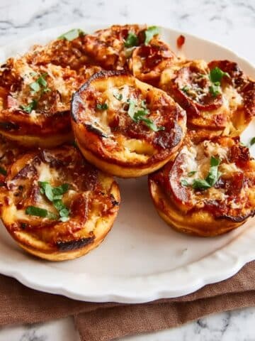 Chicago Deep-Dish Pizza Muffins Recipe