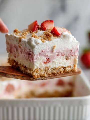 No-Bake Strawberry Lasagna That Slices Cleanly Every Time Recipe